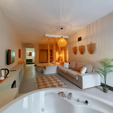 Clotho Suites - Golden Life Resort * Φετιγιέ