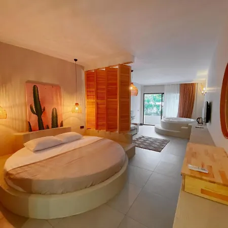 Ξενοδοχείο με διαμερίσματα Clotho Suites - Golden Life Resort *