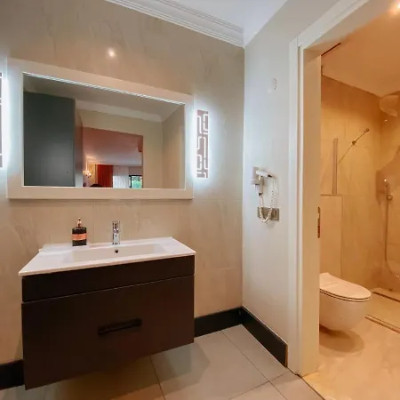Clotho Suites - Golden Life Resort * フェティエ