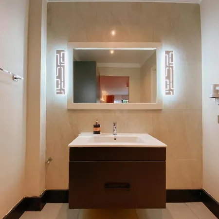 Clotho Suites - Golden Life Resort フェティエ