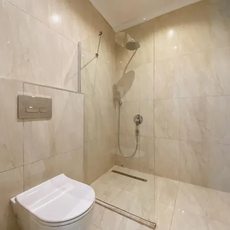アパートホテル Clotho Suites - Golden Life Resort *